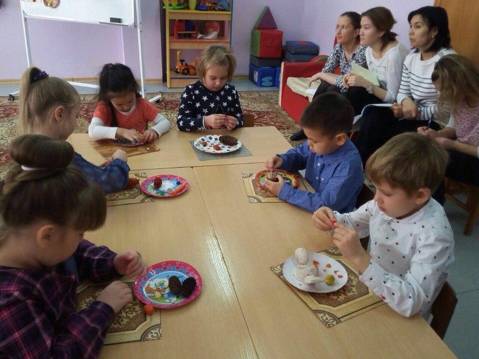 конструирование тема "У Белочки в гостях" старшая гр. "Байтерек
